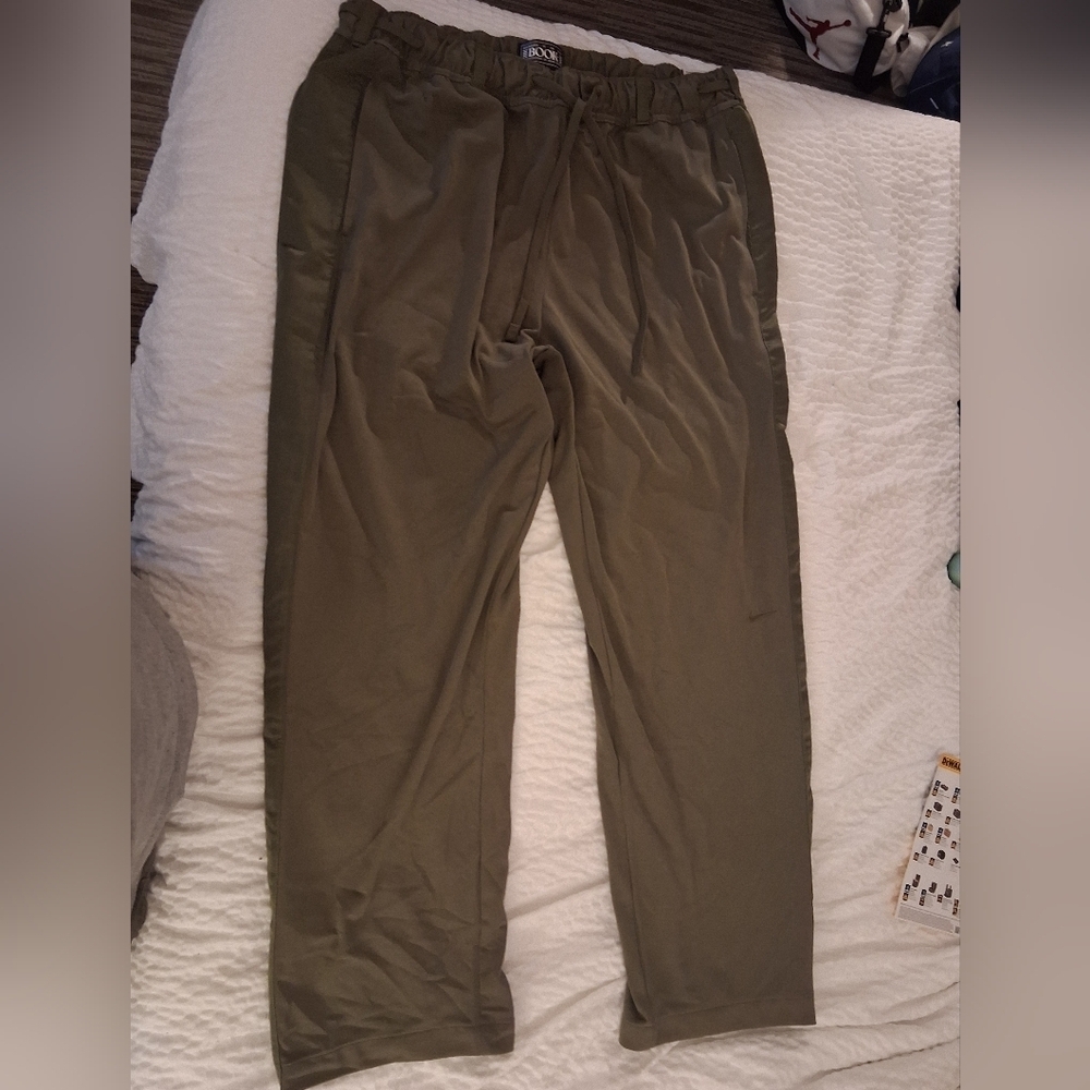 Nike Devin Booker Dri-Fit Tear Away Pants Olive Mens Size XL NWT HJ3899-222